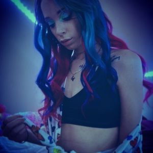 Meet your Posher, Alexis